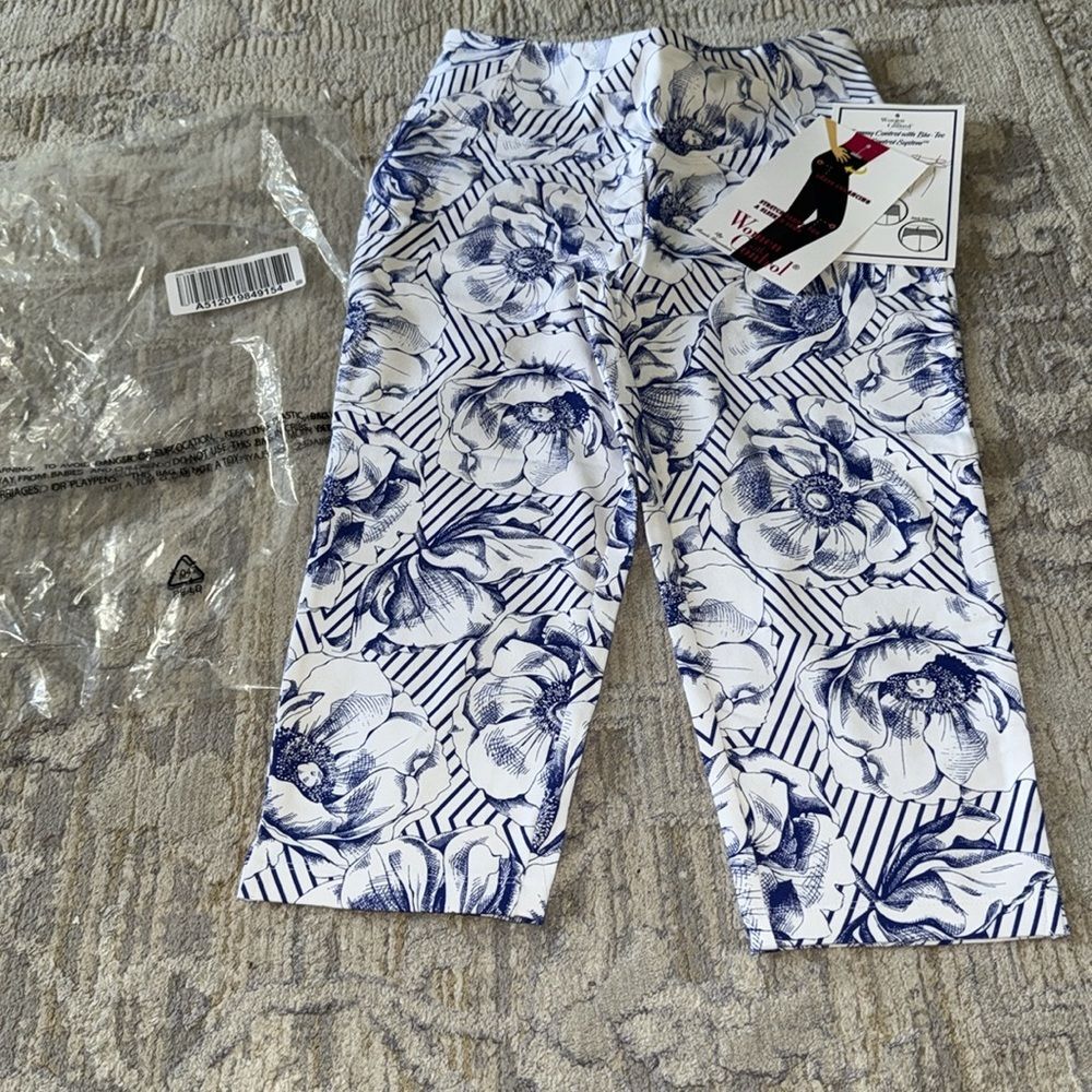 Women with Control Blue Floral Capri XXS NWT - Picture 3 of 9